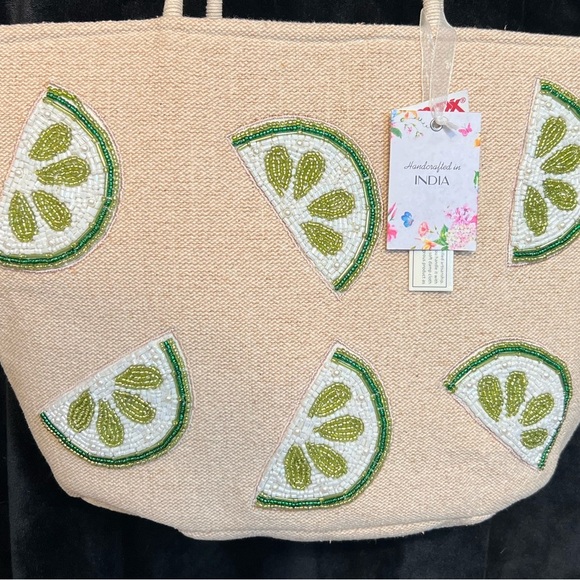 ๐โ๐ฉ Viral Made in India, Handcrafted Beaded Lime Tote- NWT๐โ๐ฉ - Picture 11 of 11
